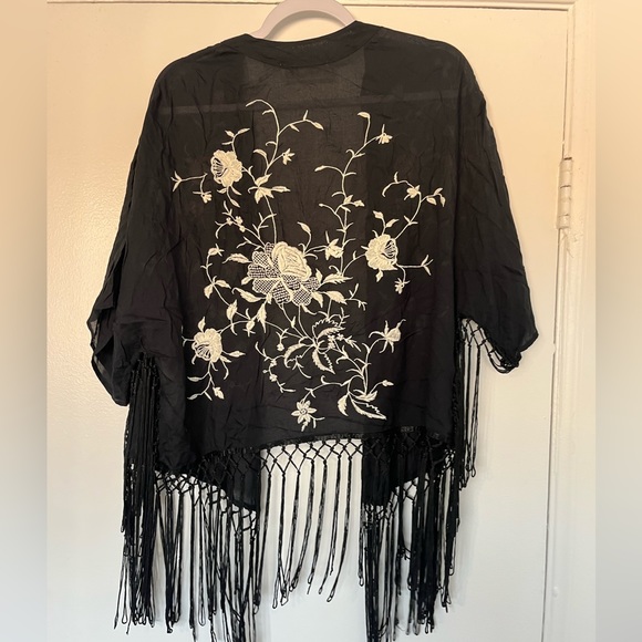 Abercrombie and Fitch kimono - Picture 2 of 4